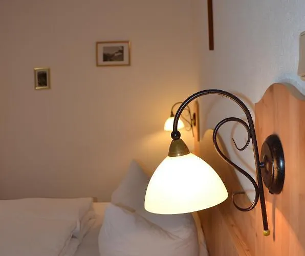 Haus Wally Pensión Neustift im Stubaital