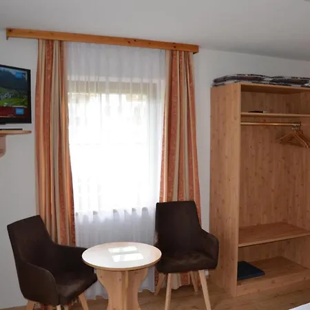 Haus Wally Pensión Neustift im Stubaital